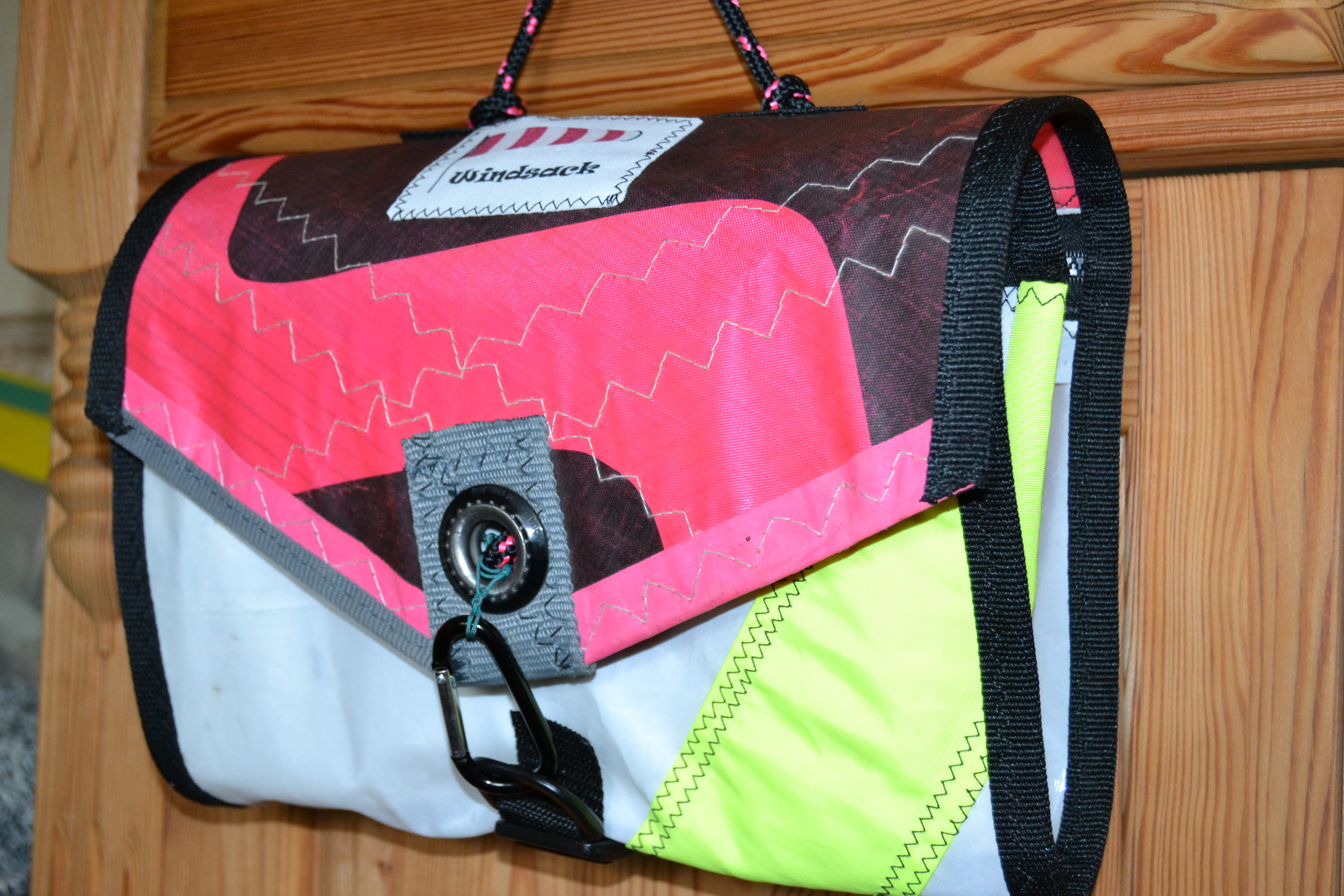 Waschtasche Rolli zu